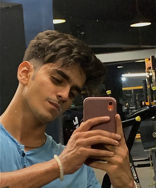 Kahanikaar