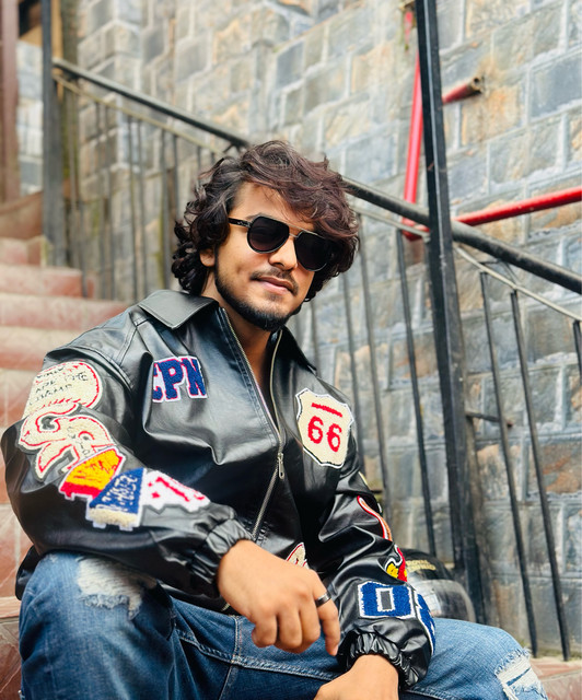 Saaj Bhatt