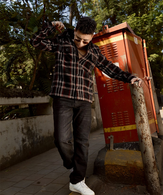 Kaam Bhaari